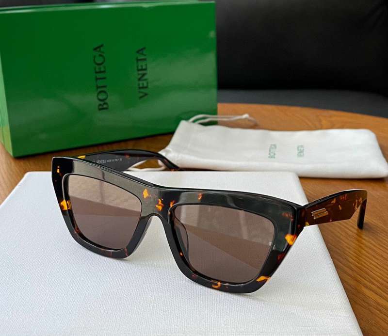 Picture of Bottega Veneta Sunglasses _SKUfw41815122fw